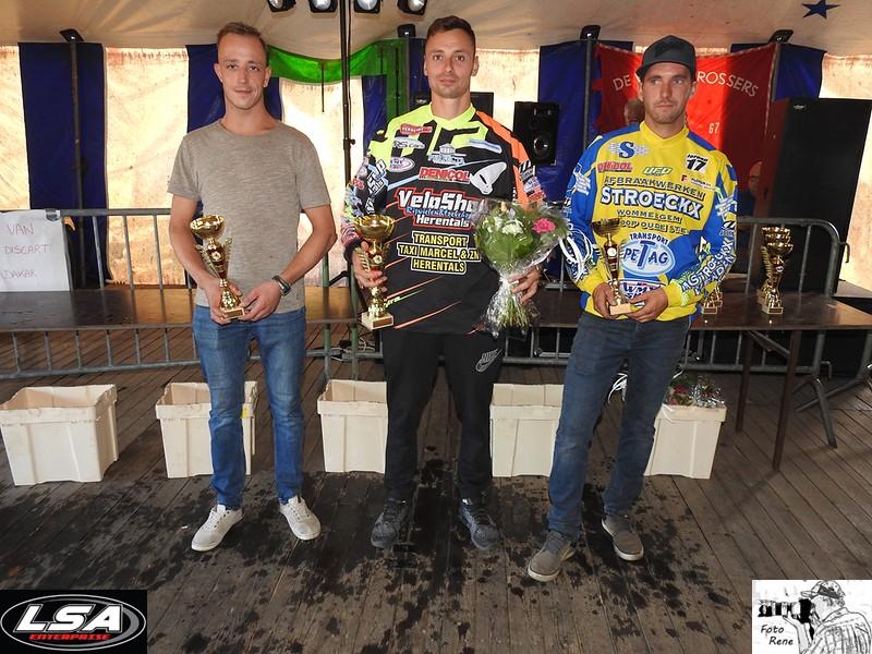 podium (42)-houtvenne